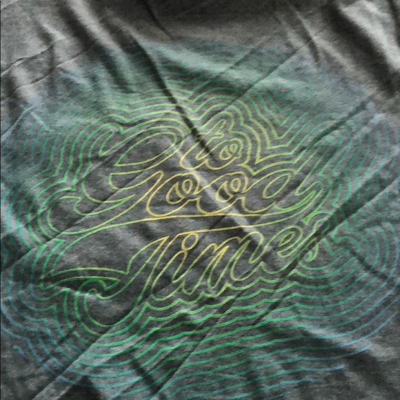 T Shirt NWT - Picture 3 of 3